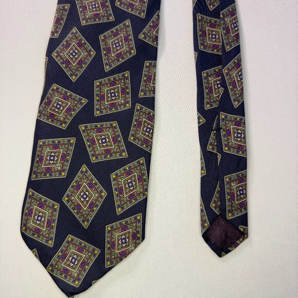 Hathaway 100% Silk Vintage Men's Necktie Self Tipped Tie 56 inch Made in USA - Picture 1 of 9
